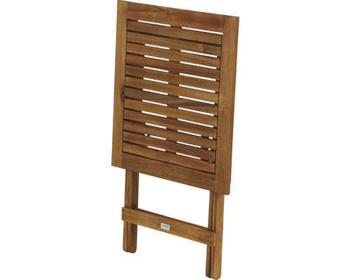 Zusammengeklappter quadratischer Gartentisch aus Holz mit Latten