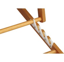 Detail einer Holzliege mit Verstellmechanismus