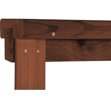 Detailansicht einer Holzkonstruktion mit Schrauben