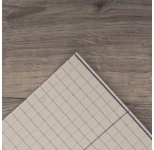 Quadratische Schneidematte auf Holzuntergrund