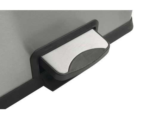 Detailaufnahme eines Abfalleimers mit Pedalmechanismus.