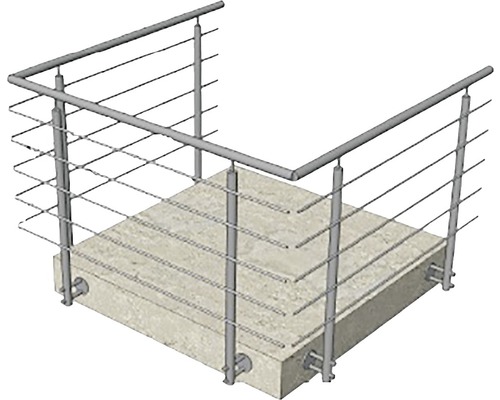 Geländer aus Edelstahl auf einem Betonpodest