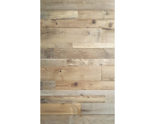 Holzverkleidung aus recyceltem Altholz für Wandgestaltung