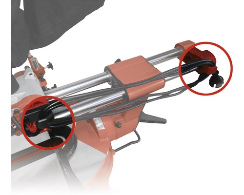 Detailansicht einer Kapp- und Gehrungssäge mit Kabel und Zugvorrichtung