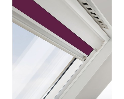 Dachfenster mit Rollo zur Verdunkelung