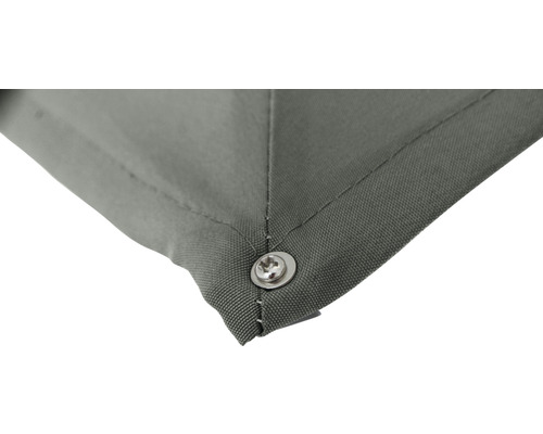 Detailaufnahme eines grauen Pavillondachs mit Schraube