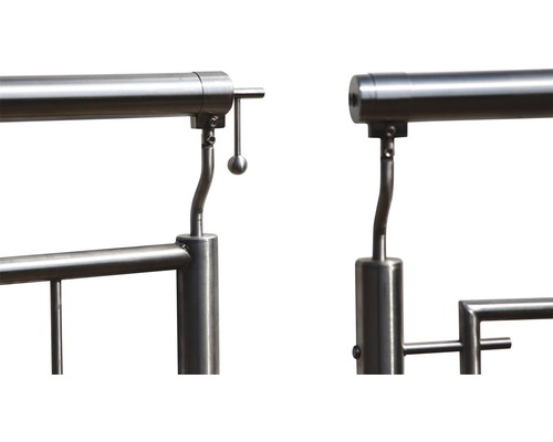 Detailansicht eines Edelstahlgeländers