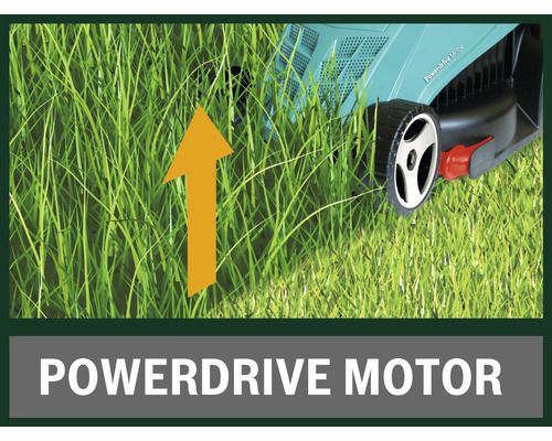 Detailaufnahme eines Rasenmähers im Gras mit einem Richtungspfeil und dem Schriftzug Powerdrive Motor.