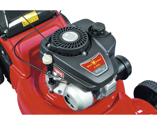 Detailansicht des Motors eines Rasenmähers