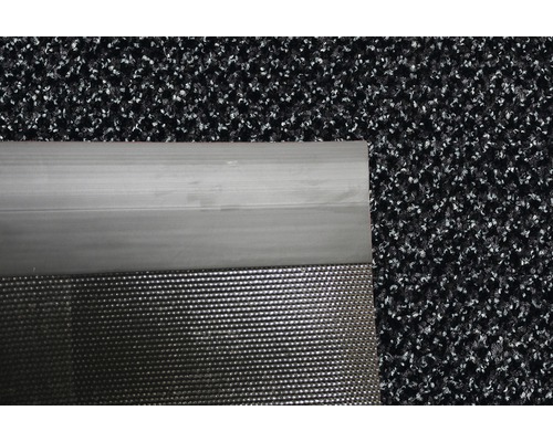 Detailansicht einer Schmutzfangmatte mit Aluminiumprofil