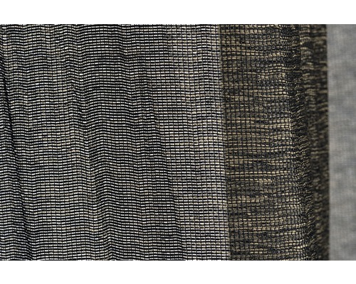 Nahaufnahme eines textilen Sonnenschutzrollos