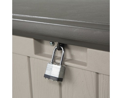 Vorhängeschloss an einer Aufbewahrungsbox befestigt