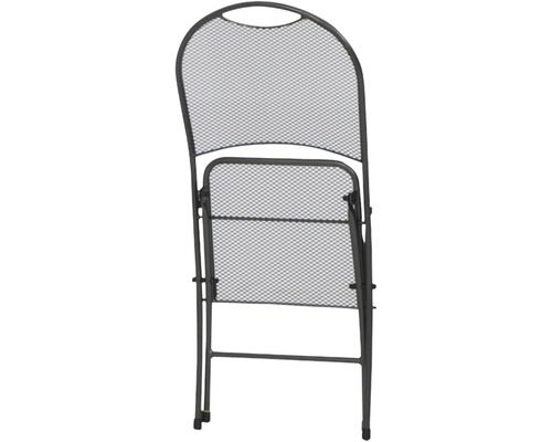 Zusammengeklappter Gartenstuhl mit Metallrahmen und Netzstruktur