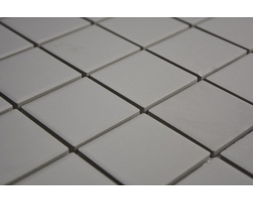 Quadratische Fliesen für den Innenbereich