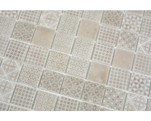 Mosaikfliesen mit verschiedenen Musterdesigns