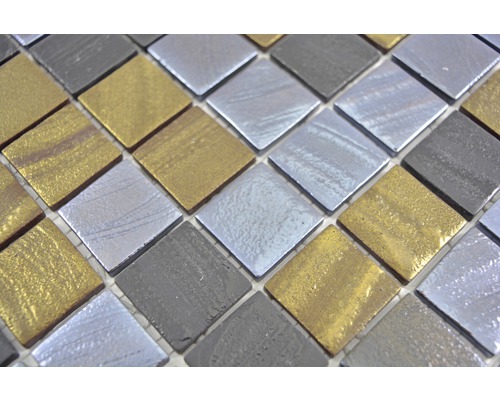 Mosaikfliesen mit quadratischen Elementen