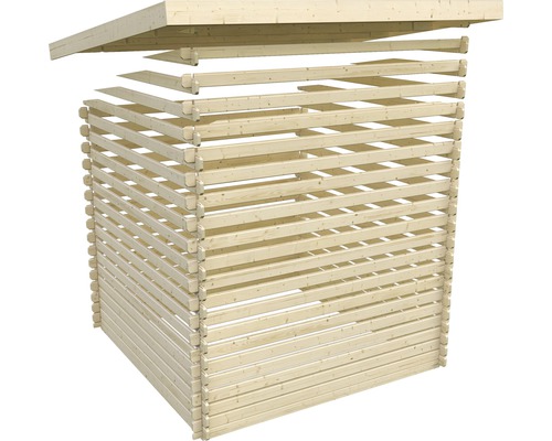 Holzgartenhaus im Rohbau mit Dach