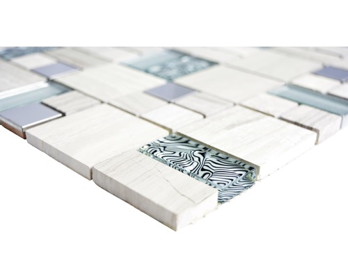 Mosaikfliese mit Glas- und Steinelementen