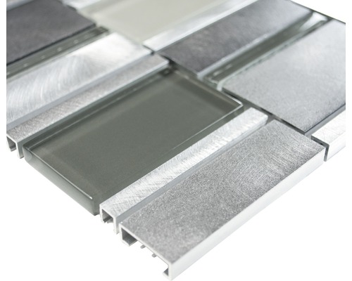 Mosaikfliese aus Glas und Aluminium