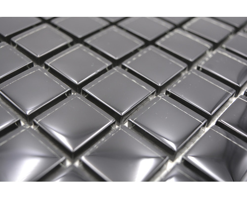 Nahaufnahme von quadratischen Mosaikfliesen