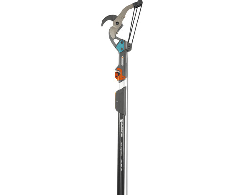 Gardena Baumpfleger mit Teleskopstiel zum Schneiden von Ästen