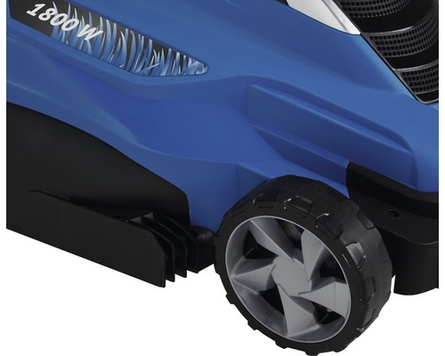 Detailansicht eines Rasenmähers mit Motor