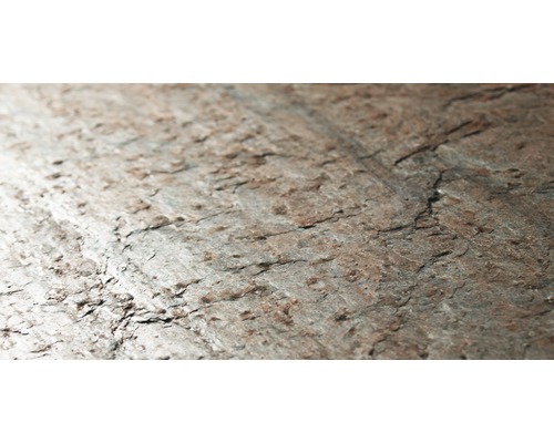 Nahaufnahme einer Steinplatte mit rauer Textur