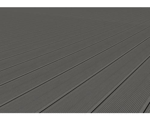 Nahaufnahme von grauen Terrassendielen