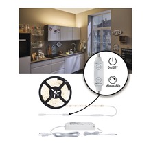 LED-Leuchtstreifen mit Dimmer in einer Küche.