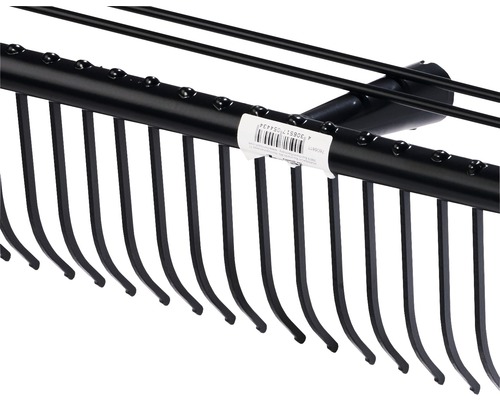 Detailansicht einer Harke mit Zinken aus Metall