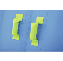 Detailansicht einer blauen Schutzhülle mit zwei Griffen