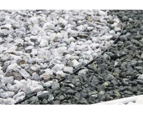 Nahaufnahme von weißen und grauen Zierkieseln