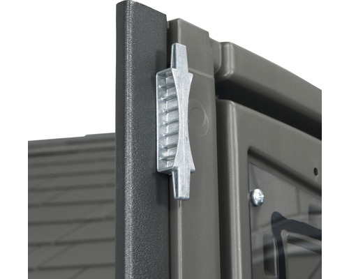 Detailansicht eines Kunststoff-Gartenschrank-Verschlusses