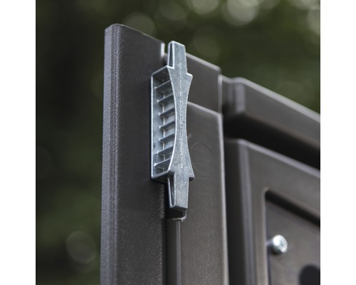 Detailansicht einer Gerätehaus-Verriegelung