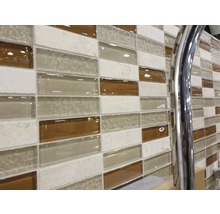 Mosaikfliesen mit Glas- und Steinoptik