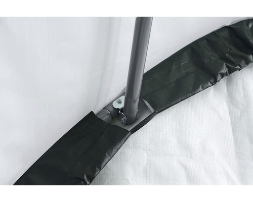 Detailansicht eines Partyzeltgestells mit Schutzabdeckung