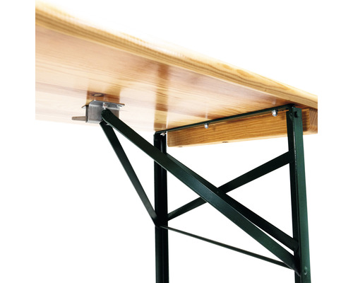 Detailansicht Biertisch mit Untergestell aus Metall