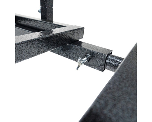 Detailansicht des Metallgestells mit Schraube