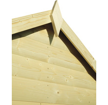 Detailaufnahme des Giebels eines Holzhauses