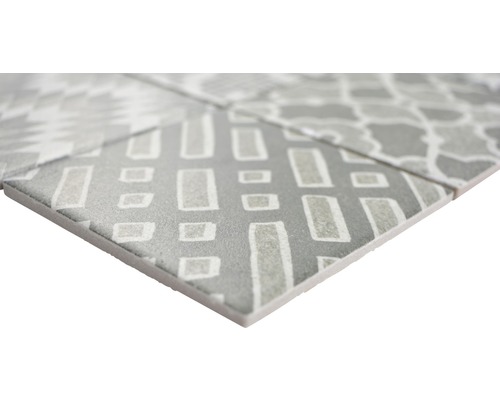 Mosaikfliesen mit verschiedenen Mustern