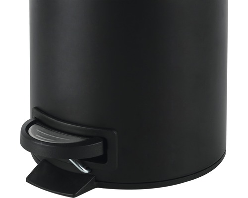 Detailansicht eines schwarzen Treteimer Abfalleimers.
