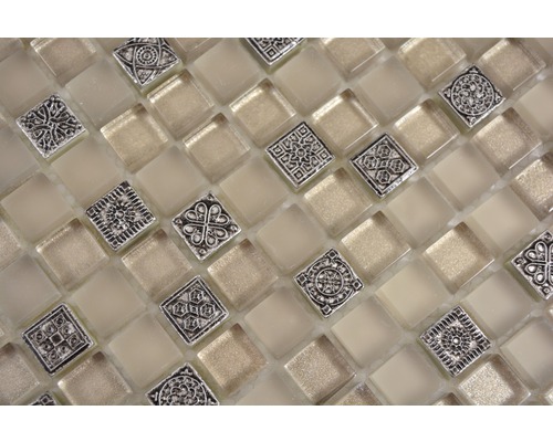 Mosaikfliese mit Glas und Mustern