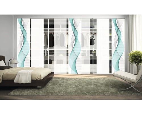 Schlafzimmer mit Schiebetürenschrank und abstraktem Wellenmuster
