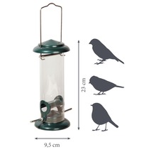 Vogelfutterspender mit den Maßen 23 mal 9,5 Zentimeter.