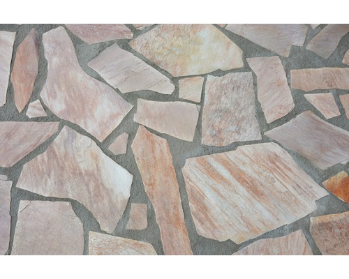 Bodenbelag aus Natursteinplatten für den Außenbereich