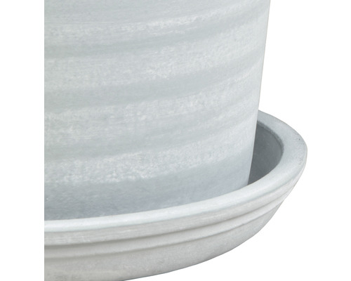 Blumentopf mit Untersetzer