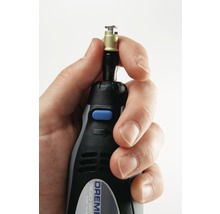 Dremel Multifunktionswerkzeug in der Hand