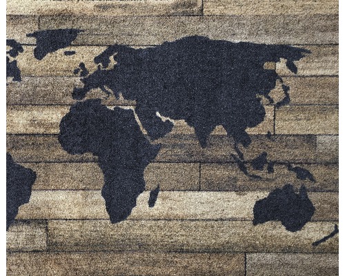 Fußmatte mit Weltkartenmuster auf Holzplankenoptik