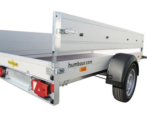 Humbaur Anhänger mit geöffneter Rückwand