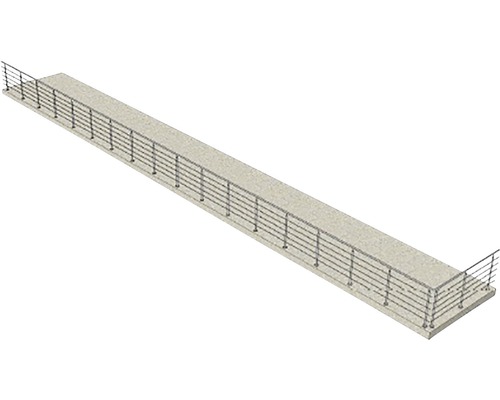 Lange Betonbrücke mit Metallgeländer